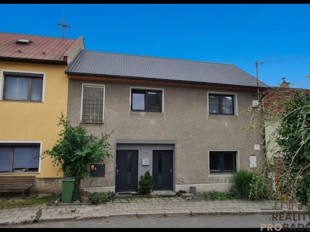 Listing 1