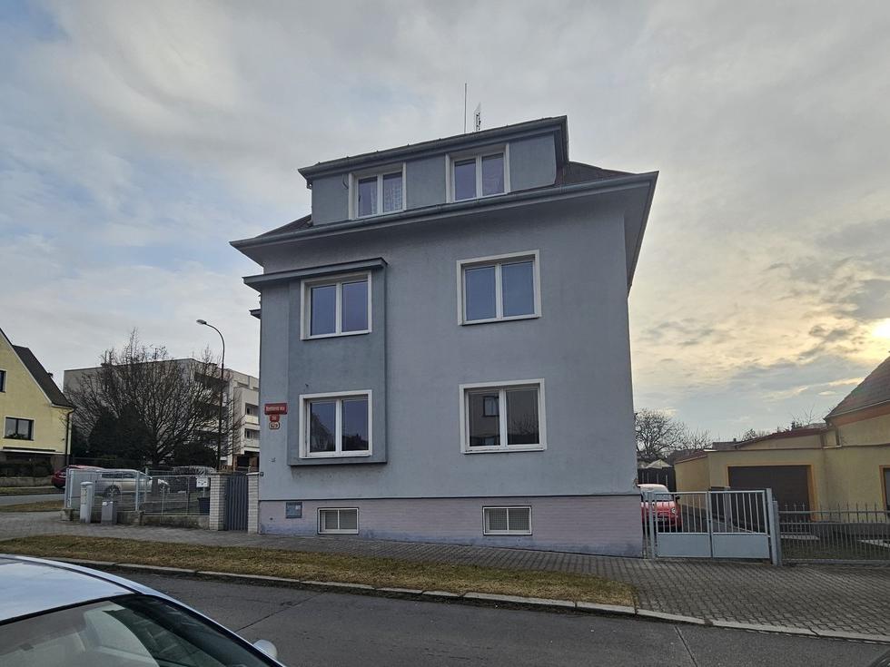 Pronájem bytu pokoj 20 m2