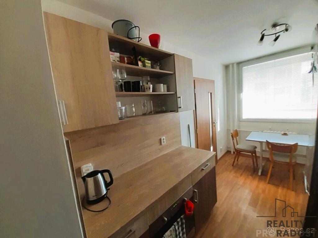 Pronájem bytu pokoj 12 m2