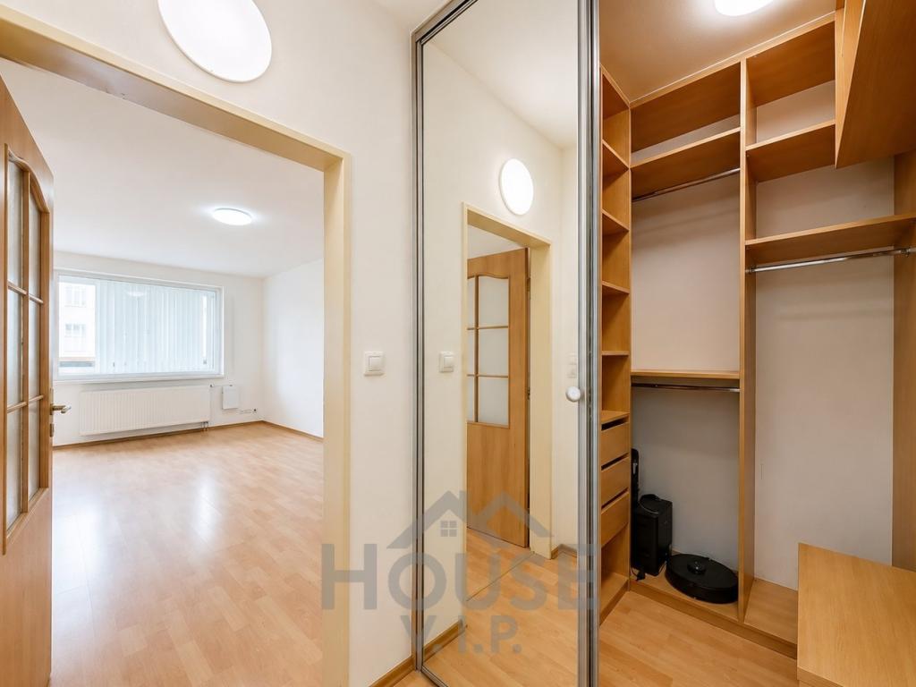 Prodej bytu 1+kk 34 m2, Praha – náhled fotky 16