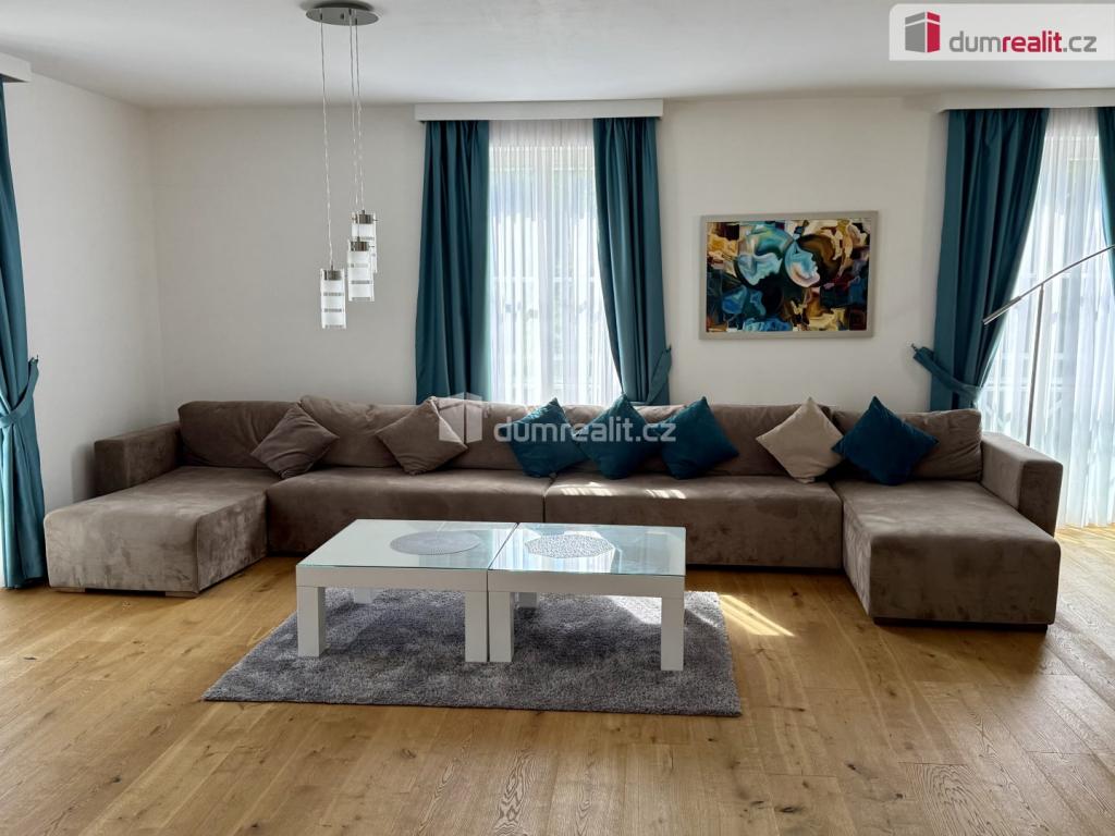 Pronájem bytu 4+kk 240 m2