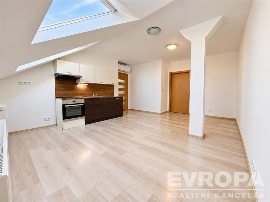 Pronájem bytu 2+kk 47 m2