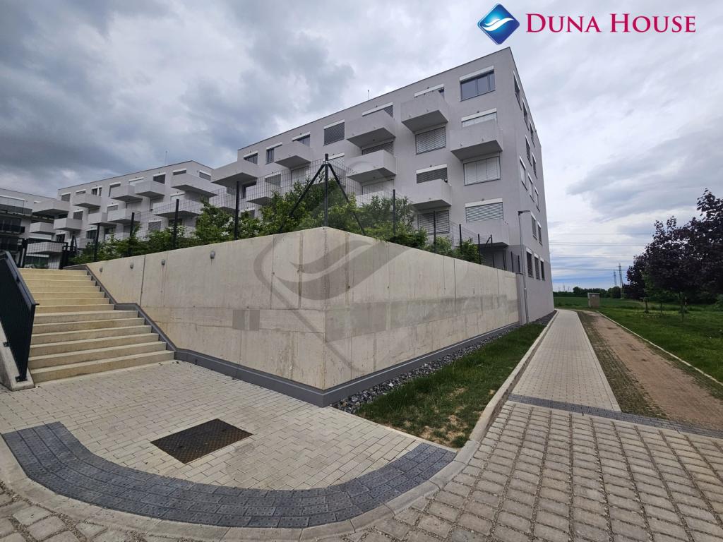 Pronájem bytu 1+kk 39 m2
