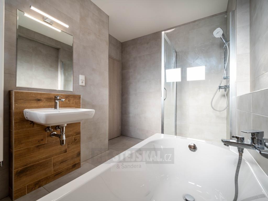 Pronájem bytu 4+kk 80 m2