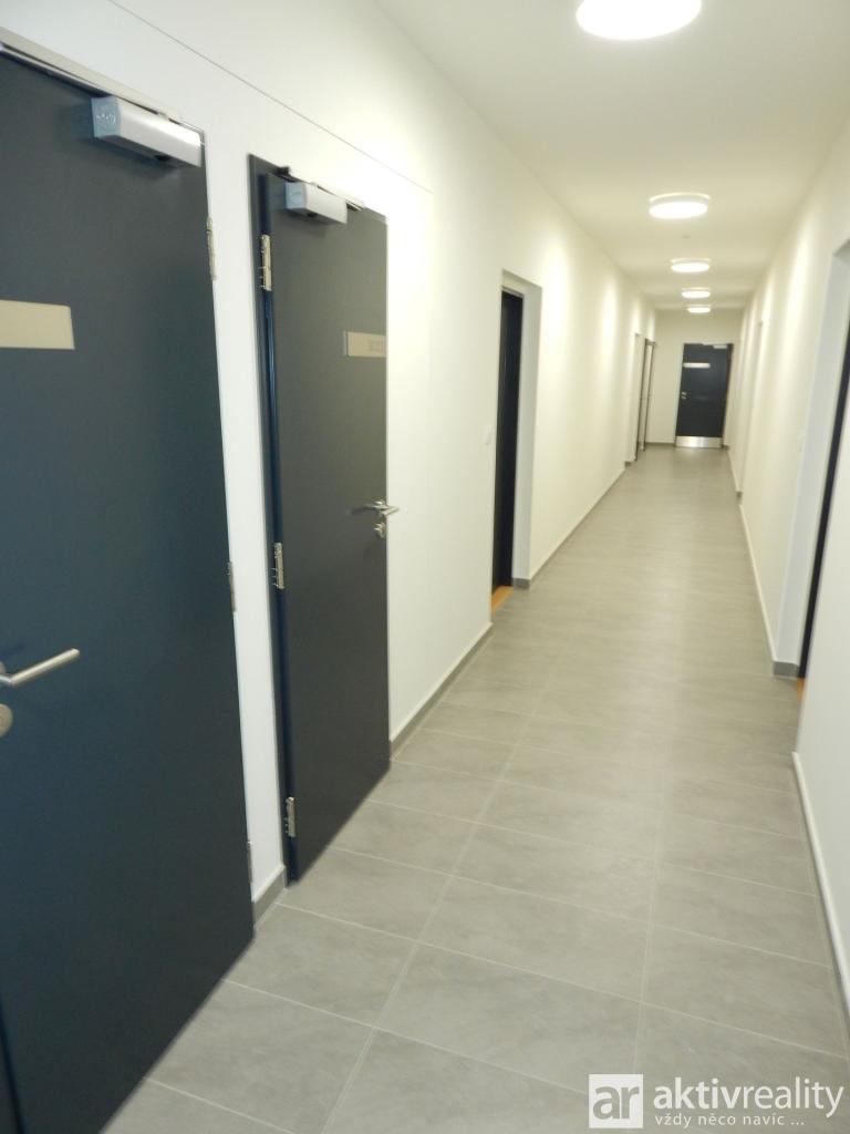 Prodej bytu 1+kk 29 m2, Kladno – náhled fotky 11