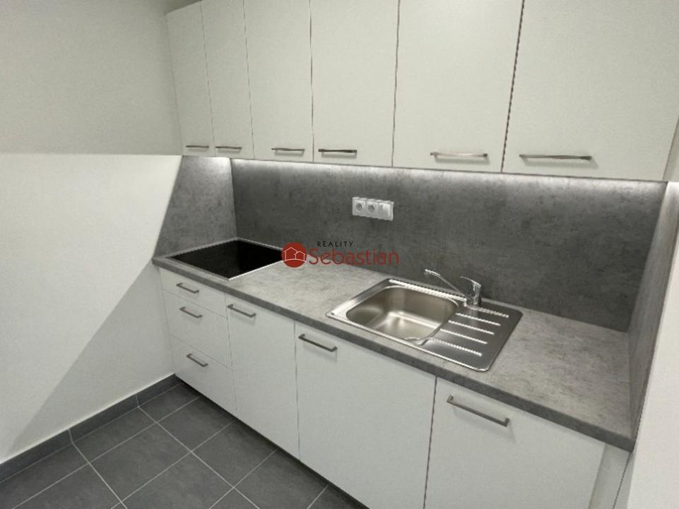 Pronájem bytu 2+1 38 m2