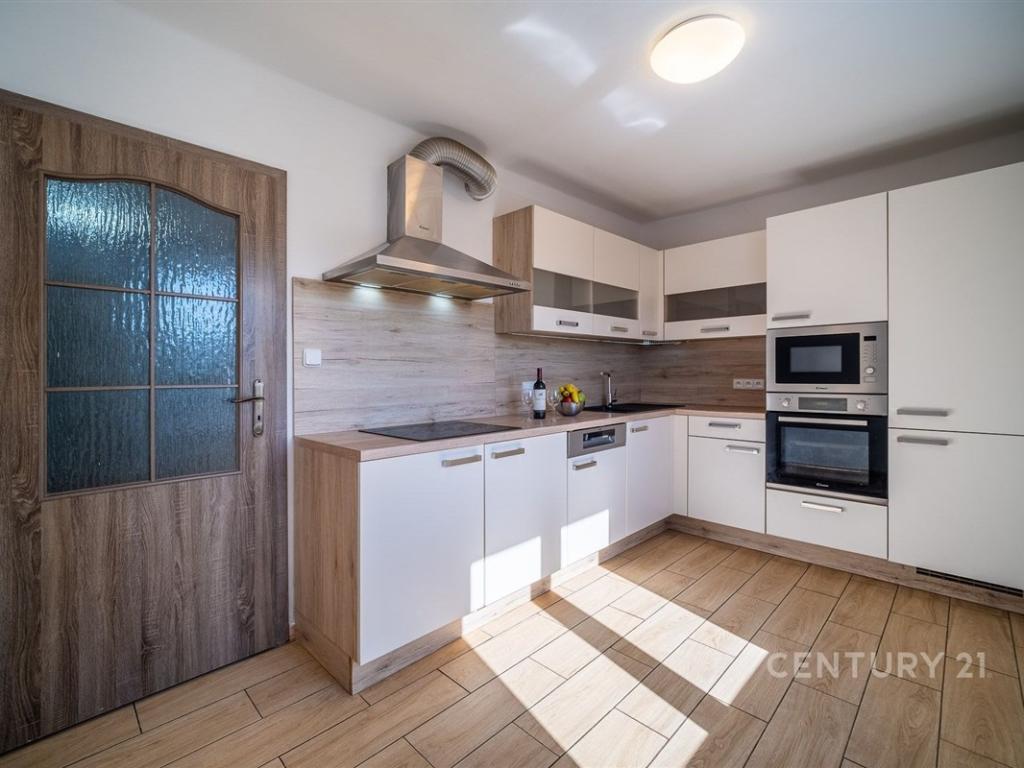 Pronájem bytu 2+1 61 m2