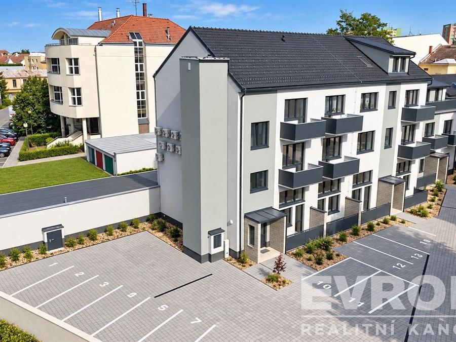 Pronájem bytu 1+kk 32 m2