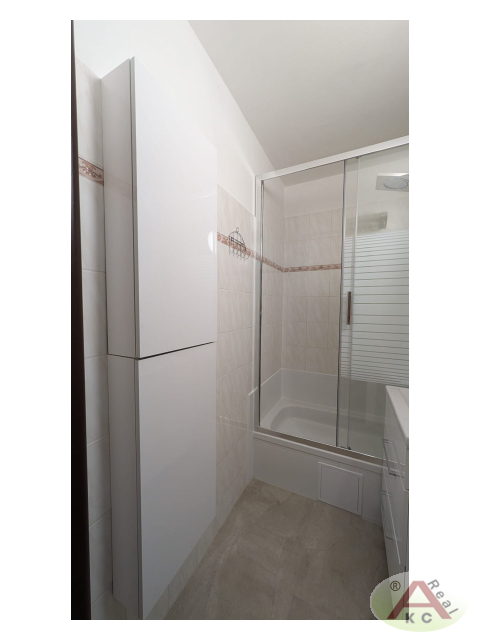 Pronájem bytu 2+kk 45 m2, Praha – náhled fotky 16