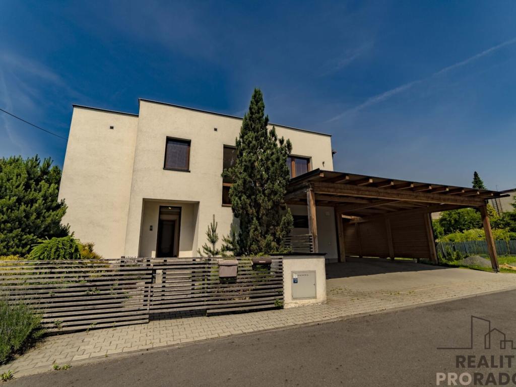 Pronájem fivePlusRooms, Ostrava - U Váhy, 30000