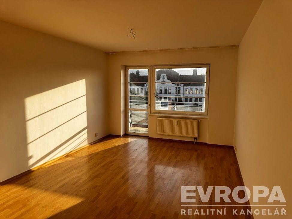 Pronájem bytu 1+kk 35 m2