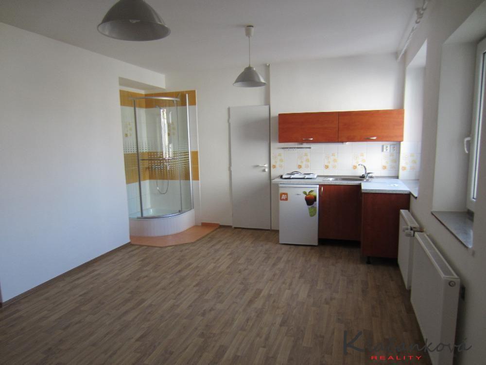 Pronajem bytu garsonka 27 m2