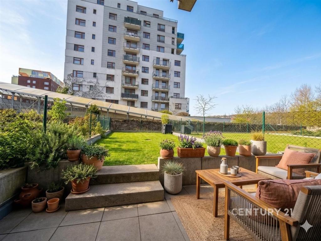 Pronájem bytu 1+kk 40 m2