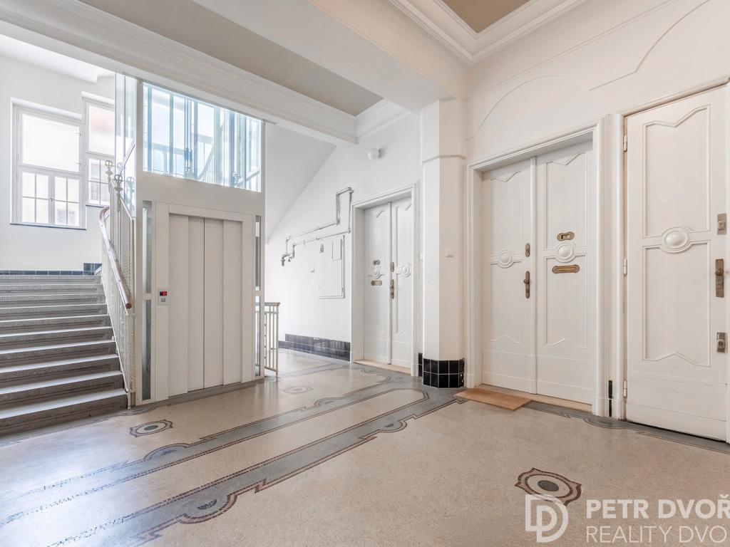 Prodej bytu 3+kk 74 m2, Praha – náhled fotky 19