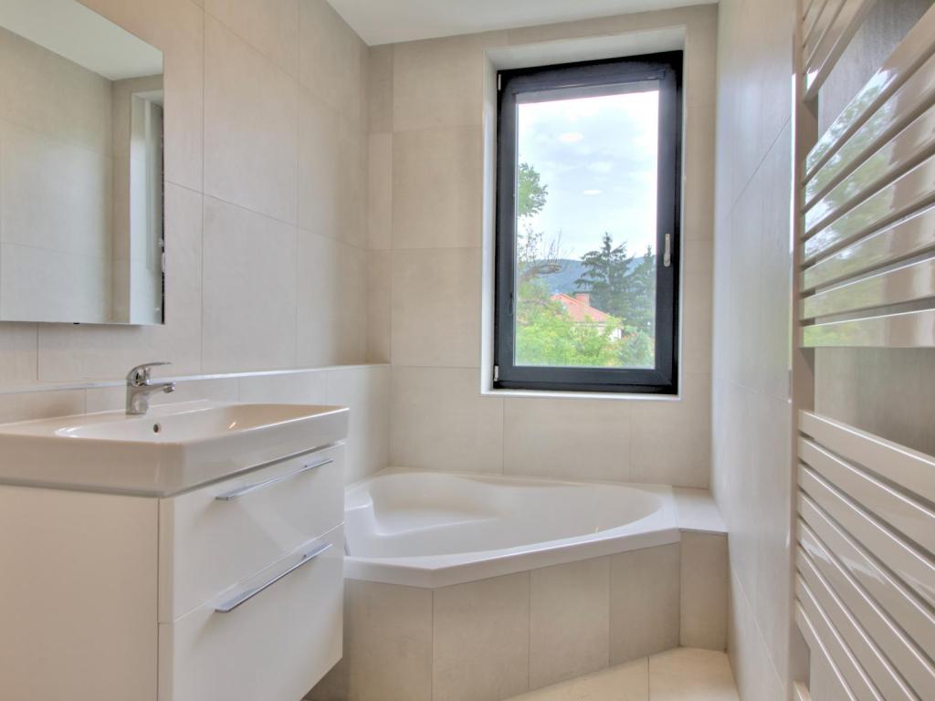 Pronájem bytu 2+kk 70 m2, Dobřichovice – náhled fotky 11