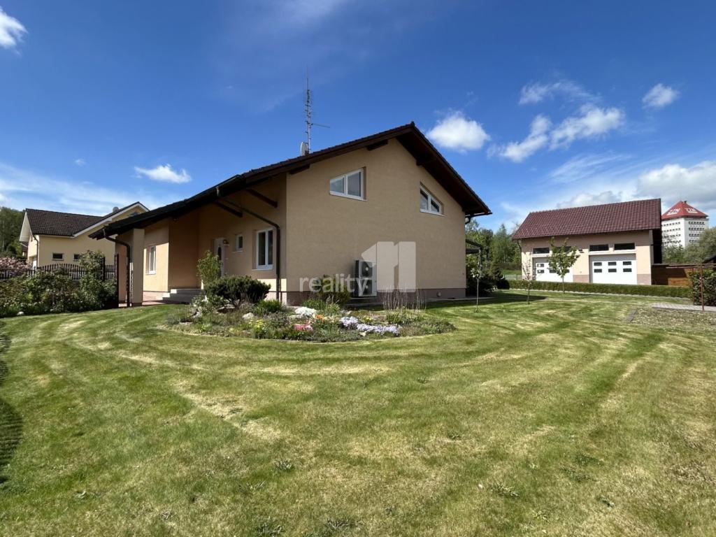 Pronájem domu 279 m2