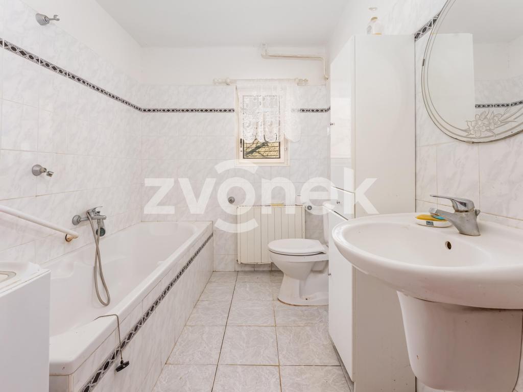 Prodej domu 180 m2, Zlín – náhled fotky 18