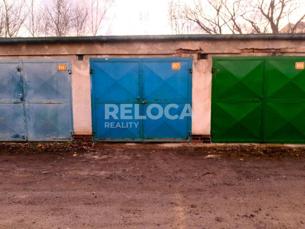 Pronájem garage, Slaný - Ouvalova, 2200 Kč, 19 m2