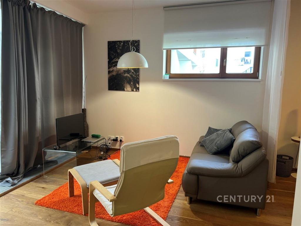 Pronájem bytu 1+kk 54 m2