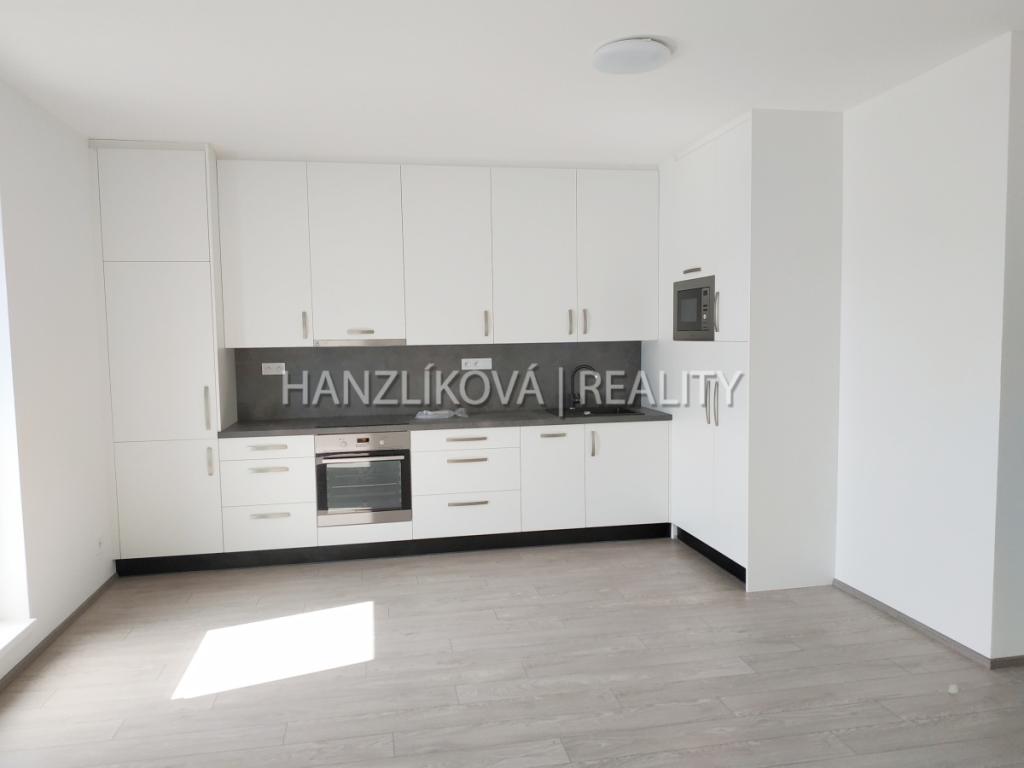 Pronájem bytu 1+kk 35 m2