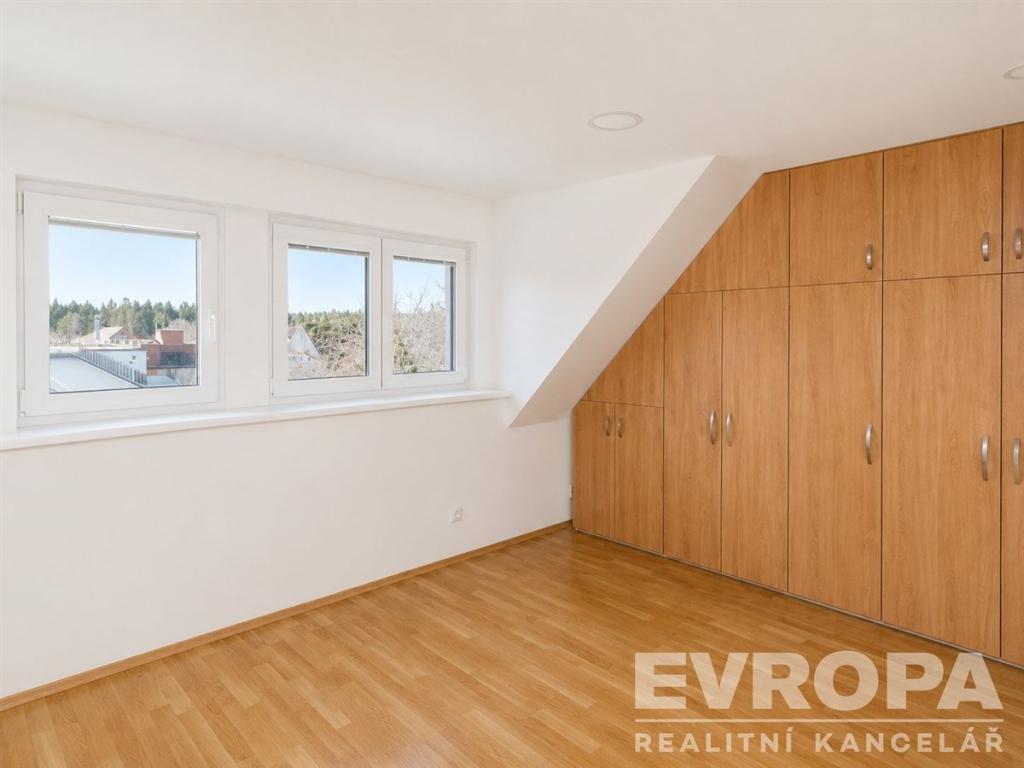Pronájem domu 350 m2, Průhonice – náhled fotky 14