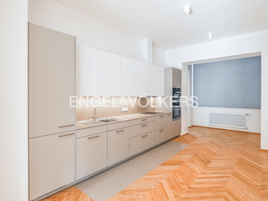 Pronájem bytu 4+kk 202 m2