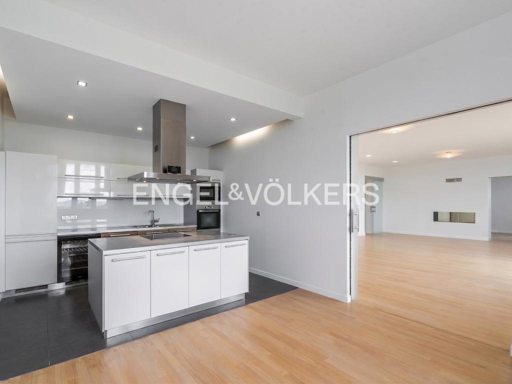 Pronájem bytu 6 a více 204 m2