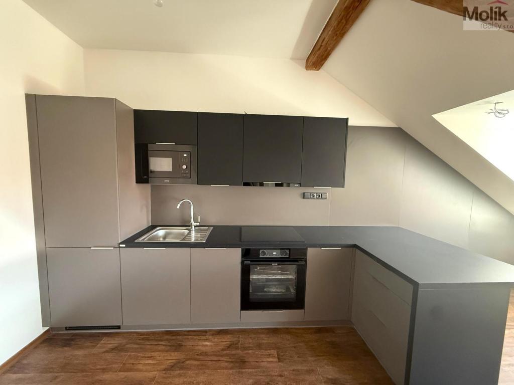 Pronájem bytu 2+kk 72 m2