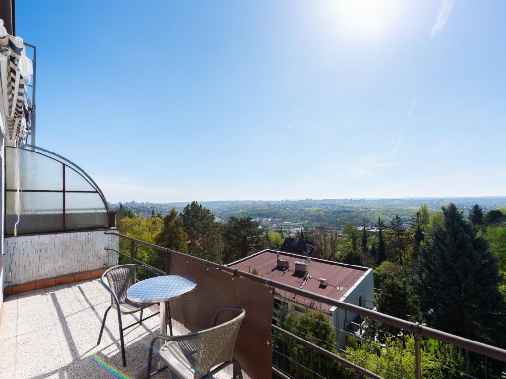 Prodej domu 200 m² – pohled 2