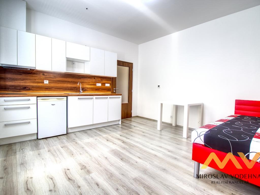 Pronájem 1+kk, Pardubice - K Višňovce, 12000 Kč,