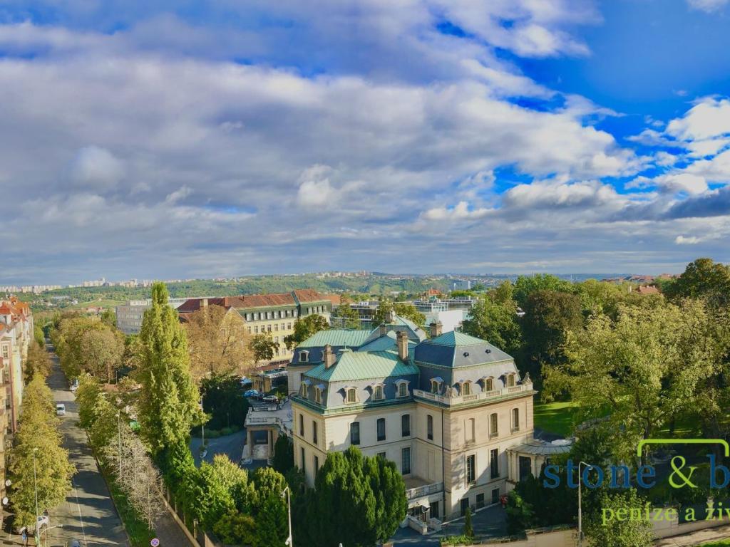 Pronájem bytu 3+kk 115 m2, Praha – náhled fotky 13