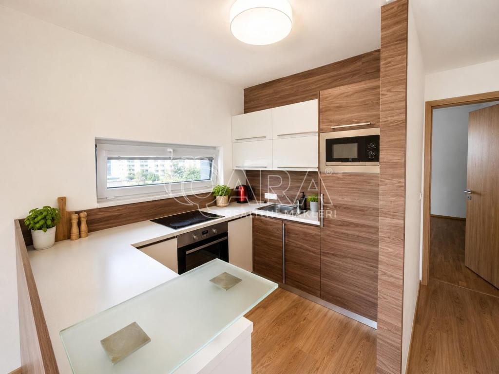 Pronájem bytu 3+kk 80 m2