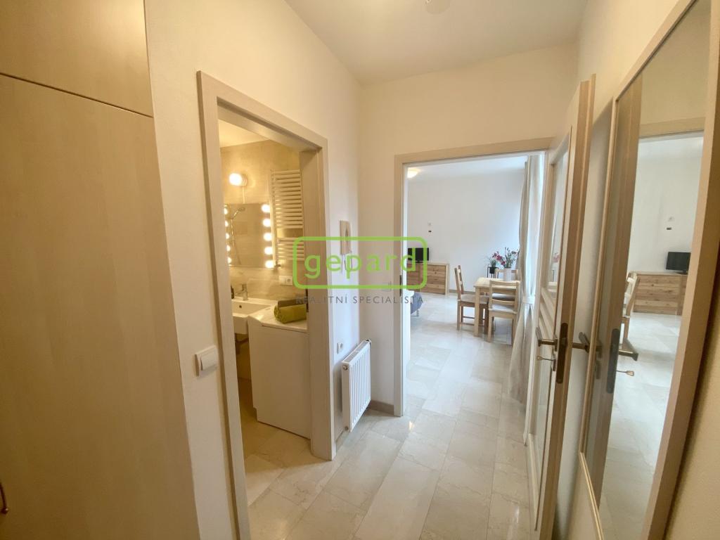 Pronájem bytu 1+kk 34 m2