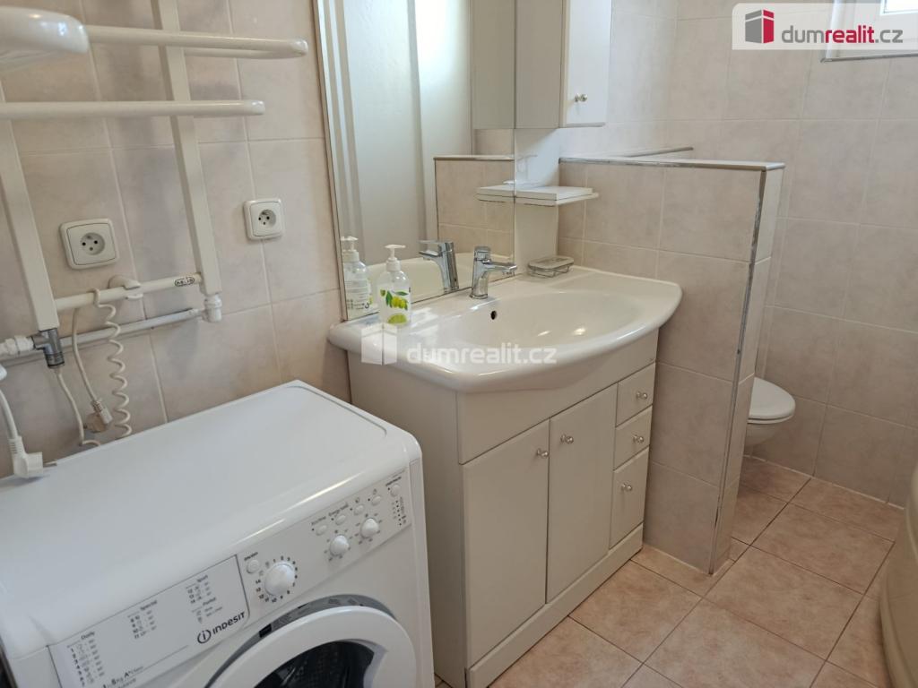 Pronájem bytu 4+1 125 m2, Praha – náhled fotky 8