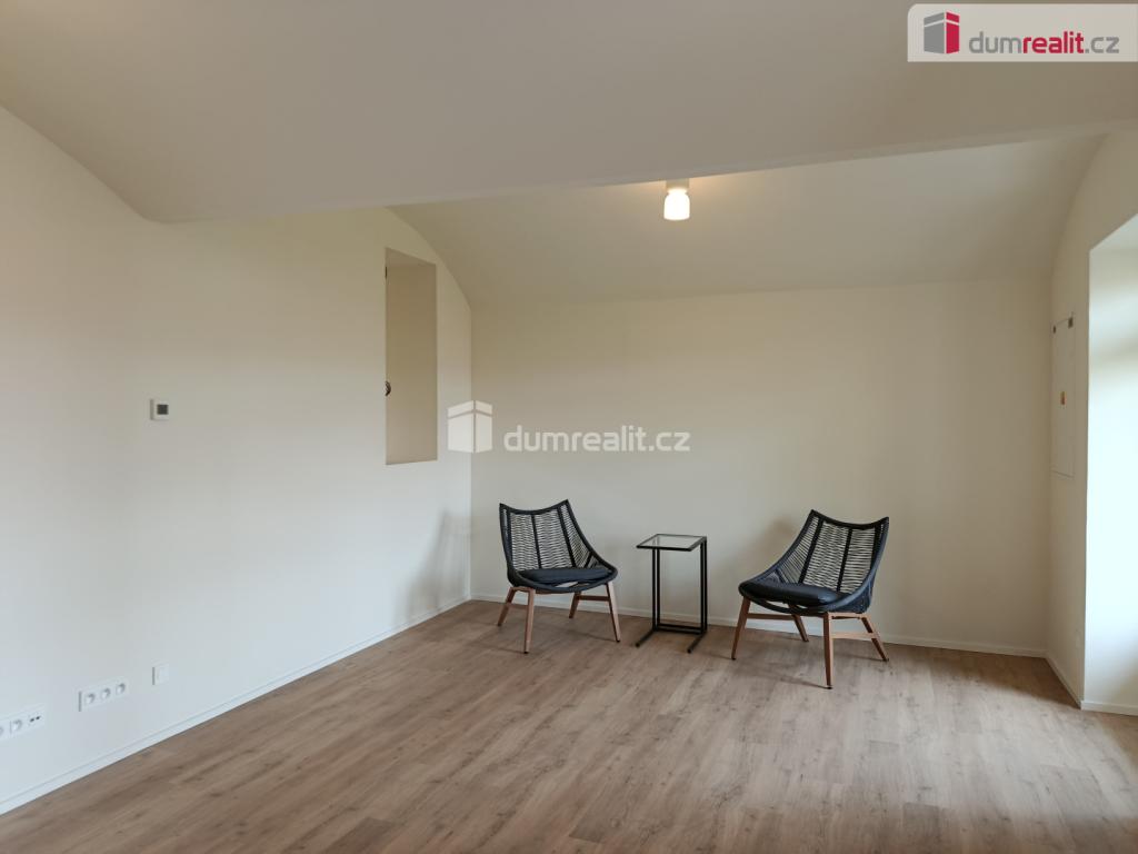 Pronájem bytu 1+kk 34 m2