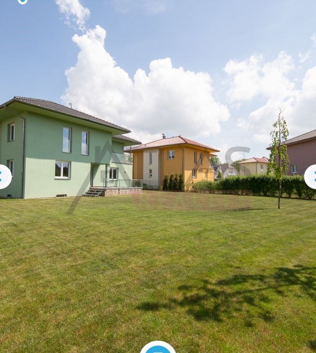 Pronájem domu 400 m2