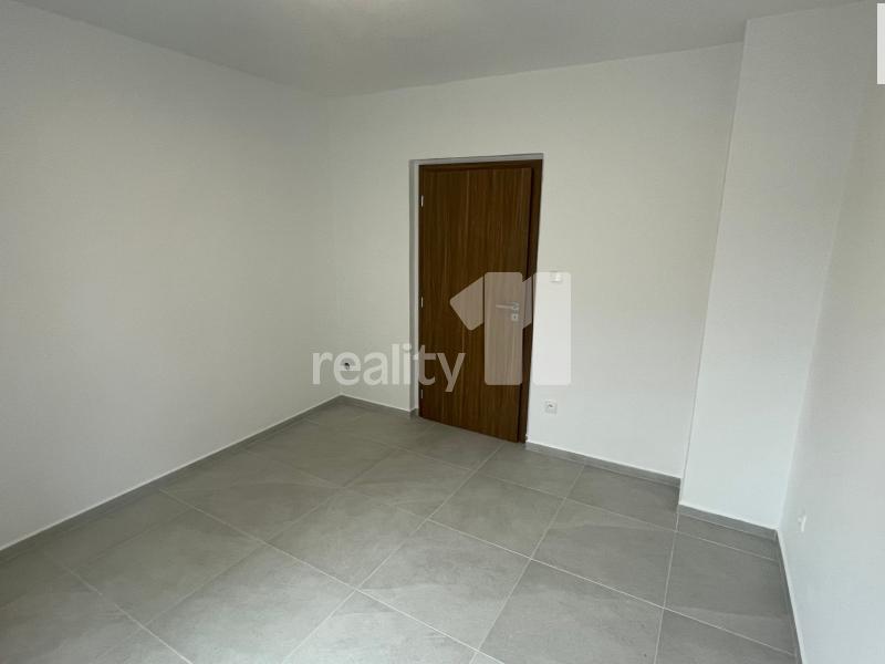Pronájem bytu 3+1 75 m2, Jiřice – náhled fotky 7