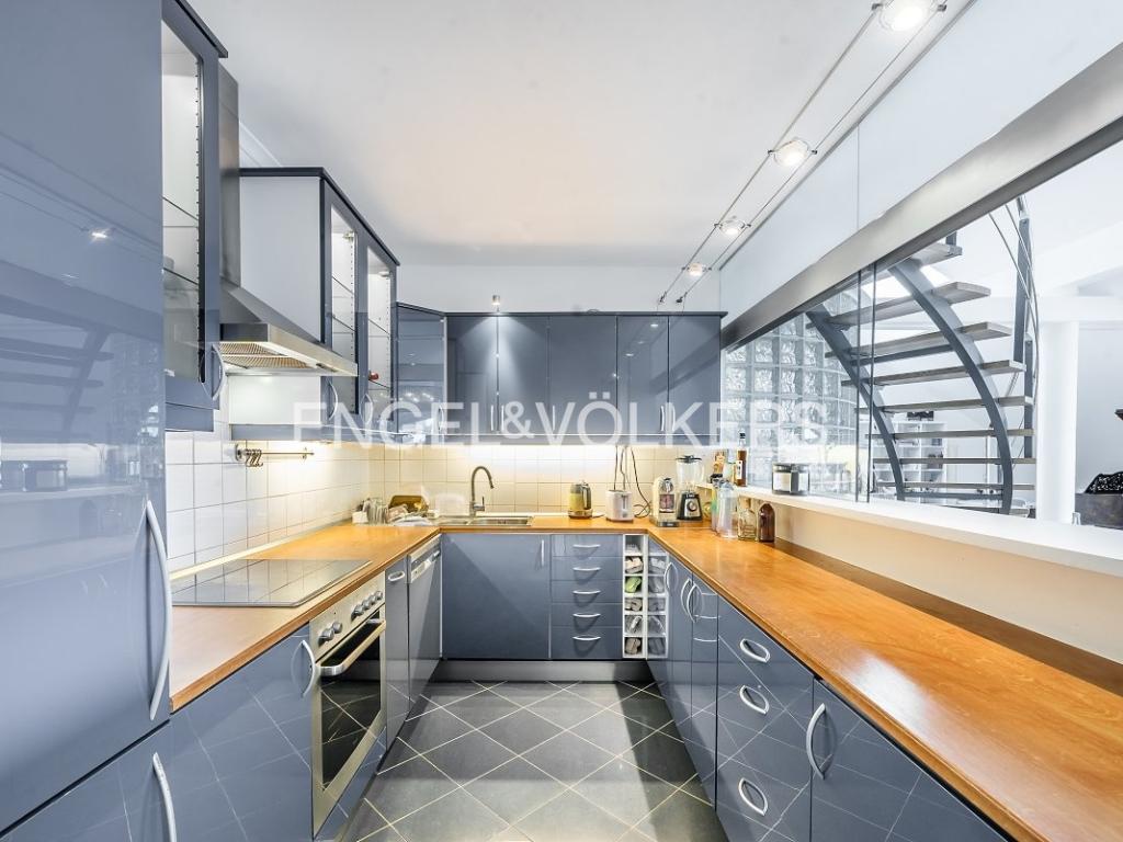 Pronájem bytu 6 a více 250 m2