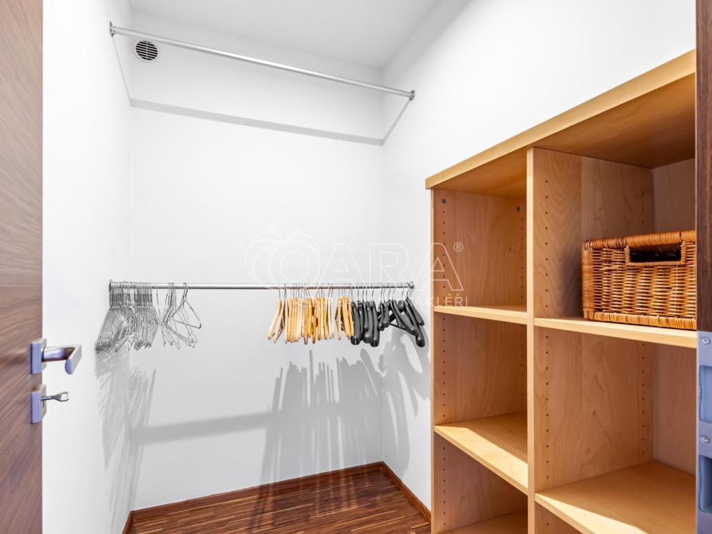 Pronájem bytu 4+kk 230 m2, Beroun – náhled fotky 27