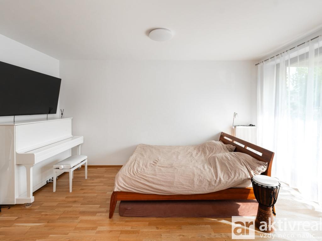 Pronájem bytu 1+kk 38 m2