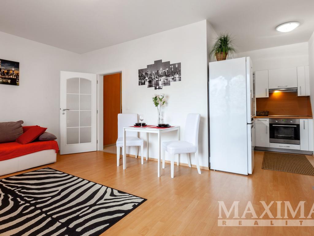 Pronájem bytu 1+kk 34 m2