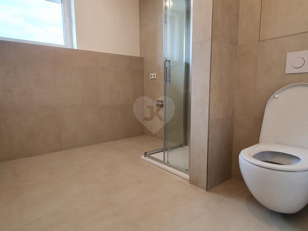 Pronájem bytu 2+kk 47 m2, Praha – náhled fotky 7