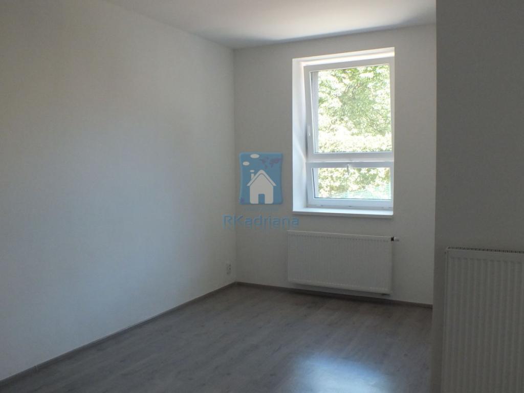 Pronájem bytu 1+kk 35 m2