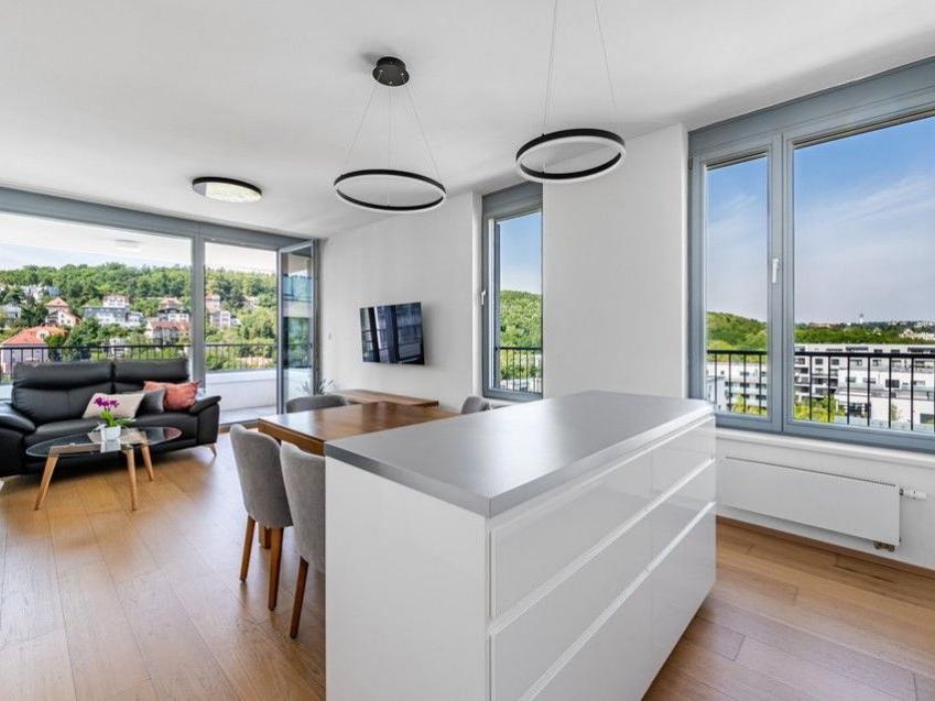 Pronájem bytu 4+kk 109 m2