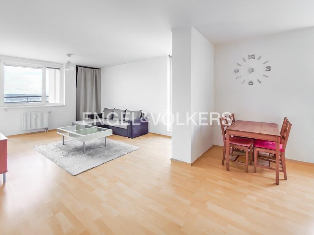 1-roms leilighet, 85 m²