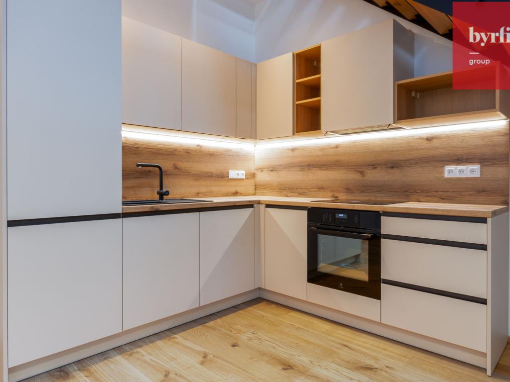 Pronájem bytu 2+kk 56 m2