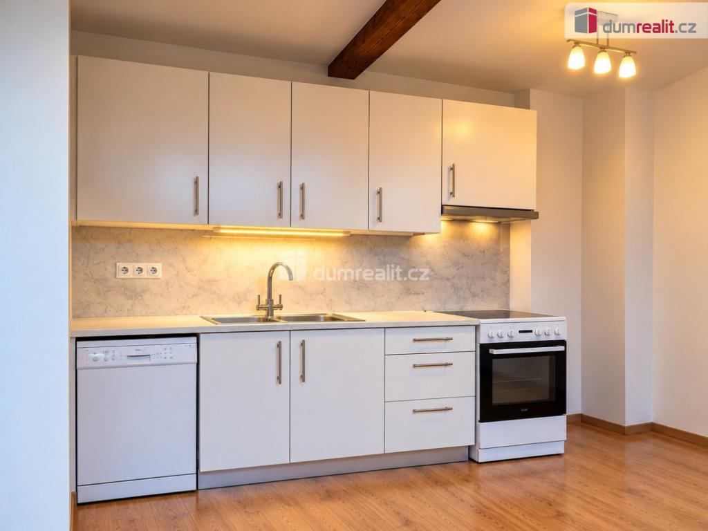 Pronájem bytu 1+kk 34 m2