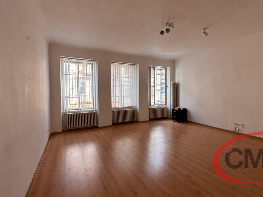 Pronájem bytu 1+1 68 m2