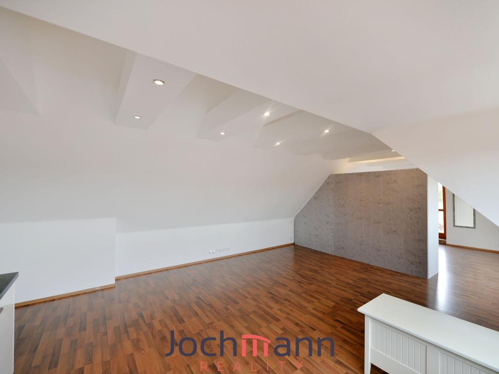 Pronájem bytu 1+kk 62 m2
