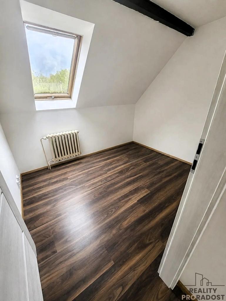 Pronájem bytu pokoj 9 m2